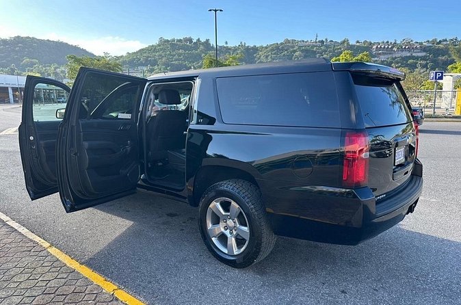 Luxury Montego Bay Airport Transfers - What the ride is like from airport to hotel