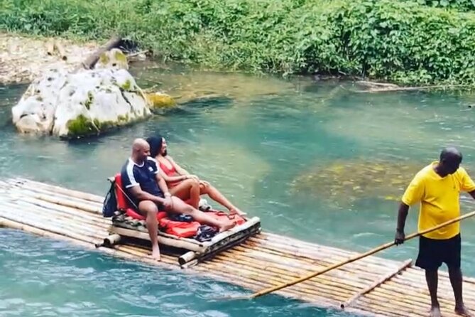 Martha Brae Rafting from Montego Bay - PPP - A calm Jamaican outing near Montego Bay