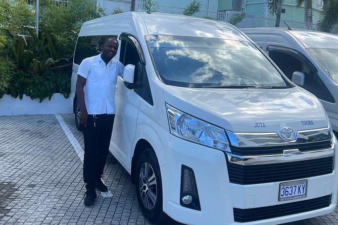 MBJ Airport Transfer to: Ocho Rios/Negril/Bahia/Princess Hotel - Comfort in an air-conditioned vehicle