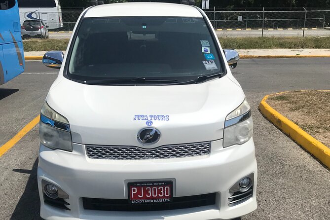Montego Bay Airport Private Taxi Transfer To Negril Hotels - Key points at a glance