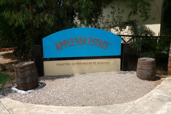 Montego Bay Airport Private Taxi Transfer To Negril Hotels - Small stops that can improve the first day