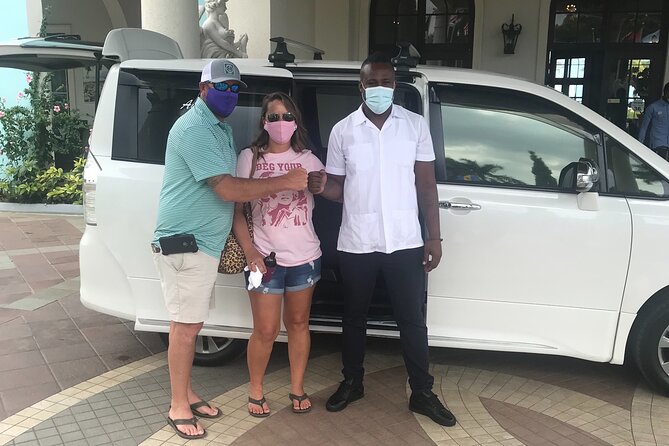 Montego Bay Airport Taxi to Grand Palladium & Spa - The 50-minute ride to Grand Palladium in Lucea