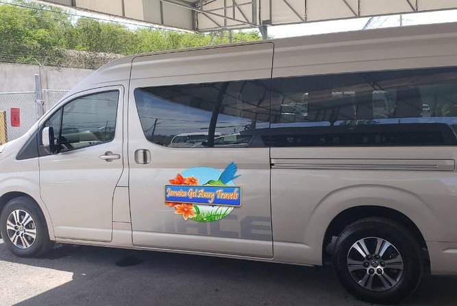 Montego Bay Airport to Grand Bahia Principe Jamaica - Pickup details and the one point that needs care