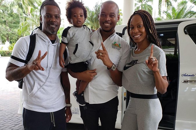 Montego Bay Airport Transfer - Hyatt Zilara & Ziva Rose Hall - Meeting your dispatcher after customs
