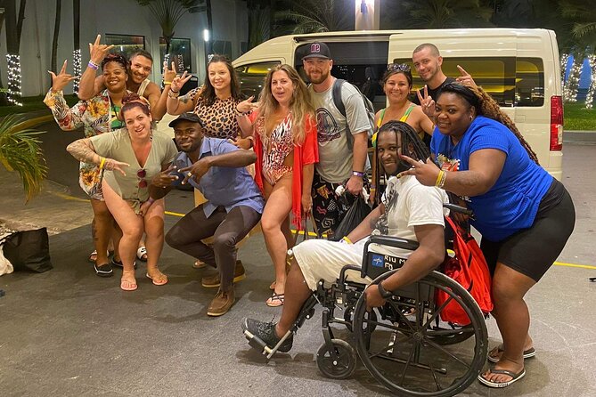 Montego Bay Airport Transfer to/from Resorts in Montego Bay - What the 30-minute to 1-hour ride feels like