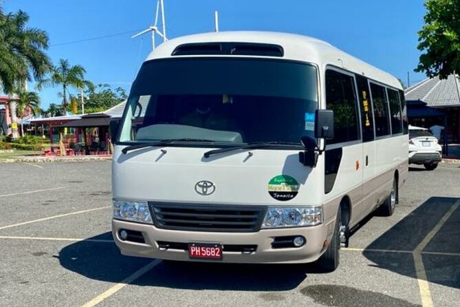 Montego Bay Airport Transfer to Resorts in Montego Bay - The short drive to your Montego Bay resort