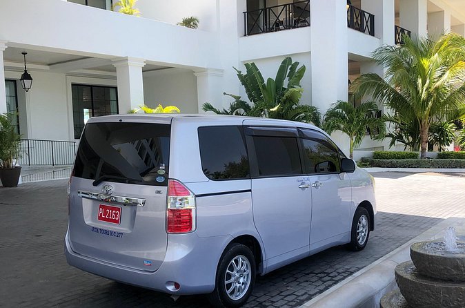 Montego Bay Airport Transfers ( Round Trip-Montego Bay Hotels) - Child seats, comfort, and practical details
