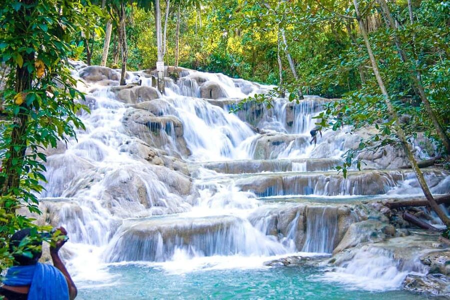 Montego Bay: Blue Hole, Dunn’s River, and Beach Club Trip - Blue Hole starts the day with water, rocks, and jumps