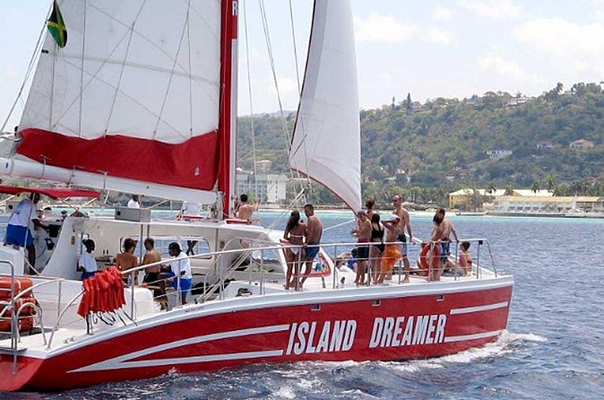 Montego Bay Catamaran Cruise and Snorkeling Tour from Falmouth - Group size, private-party expectations, and booking care