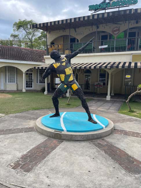 Montego Bay City Tour - Driving through Montego Bay neighborhoods