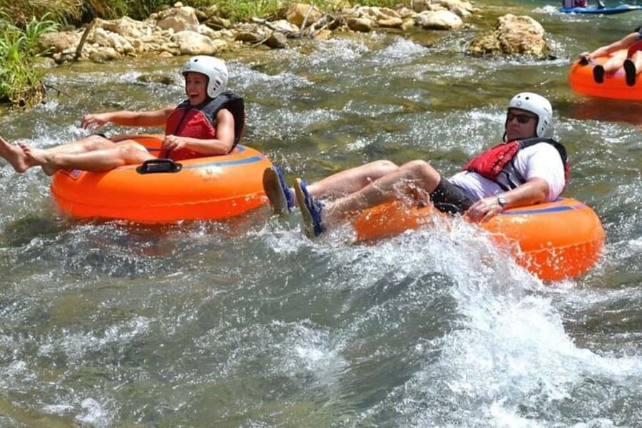 Montego Bay: Dunn's River Falls and River Rapids Adventure - Choosing your Rio Bueno ride