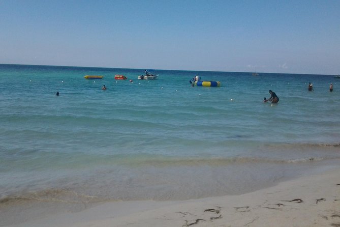 Montego Bay Excursion Negril 7 Miles Beach, Rick's Cafe and Time Square Shopping - What the $135.50 Price Includes