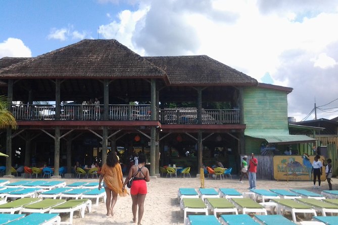 Montego Bay Excursion Negril 7 Miles Beach, Rick's Cafe and Time Square Shopping - Who Will Get the Most From This Tour
