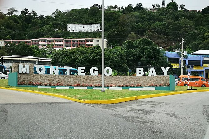 Montego Bay Highlights From Montego Bay Hotels - Seeing everyday Montego Bay downtown