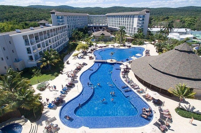 Montego Bay Hotels Private Airport Transfer - Booking details and cancellation timing