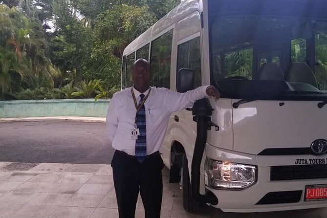 Montego Bay Hotels Private Airport Transfer to Sangster International (MBJ) - A short route, but no sightseeing itinerary