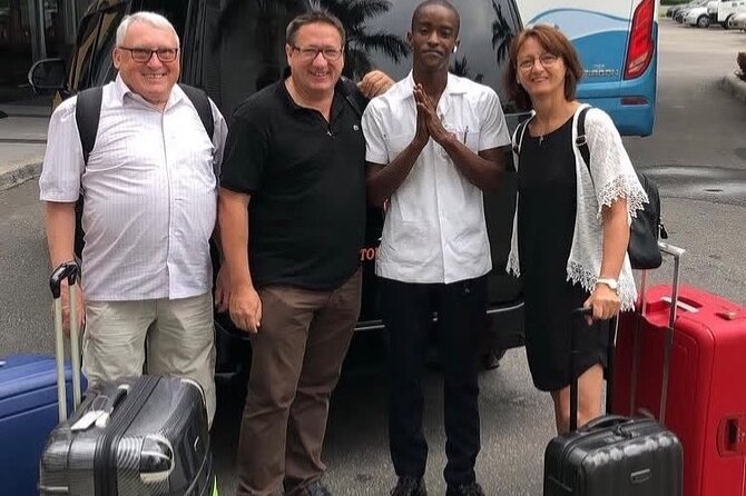 Montego Bay Jamaica Airport Transfer to Montego Bay and Falmouth - Airport pickup that removes the usual first-day hassle