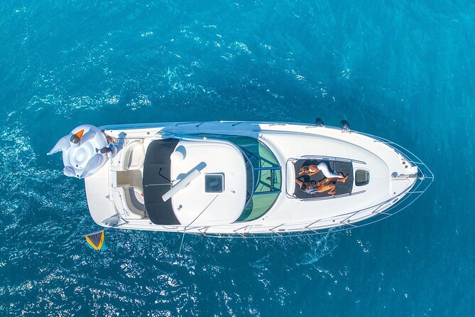 Montego Bay Private Yacht Tour with Open Bar and Lunch - Weather, delays, and the need for clear communication