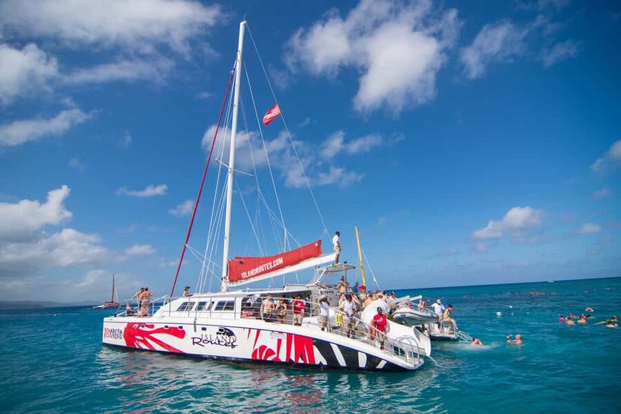 Montego Bay: Reggae Catamaran 18+ Cruise with Open Bar - Food, cocktails, and the return-party atmosphere