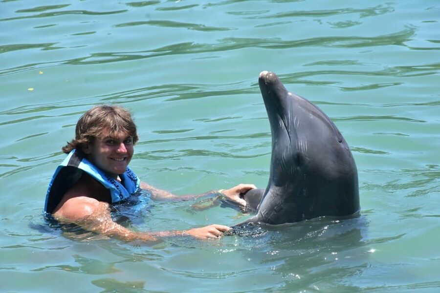 Montego Bay: Swim With The Dolphins Adventure in Lucea - The second Hip Strip stop and return route