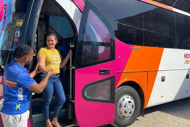 MontegoBay Airport to Ocho Rios: One way/Round Trip cheap Shuttle - Comfort, vehicles, and luggage
