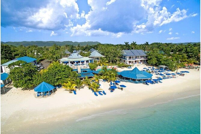 Negril 7 Miles Beach and Rick's Cafe Tour - Why the Private Format Matters