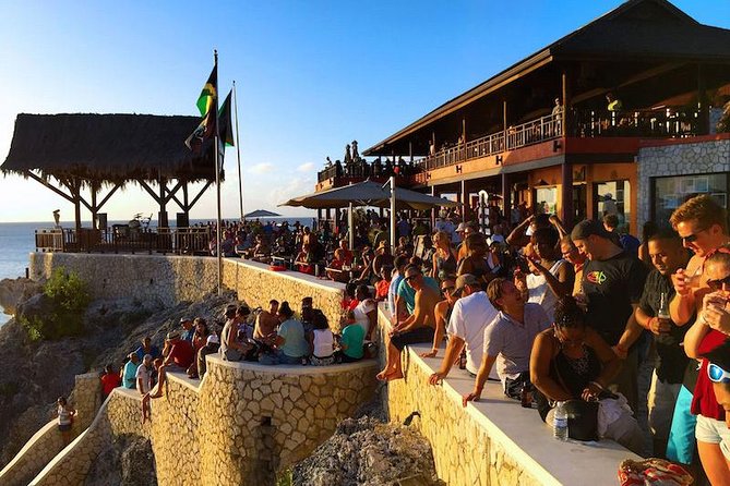 Negril 7 Miles Beach, Ricks Cafe and Shopping - Key points to know before booking