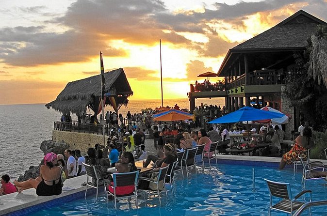 Negril 7 Miles Beach, Ricks Cafe and Shopping - Why this Negril trip works well from Montego Bay