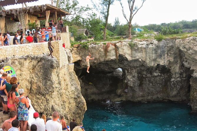 Negril Beach Break and Ricks Cafe - Montego Bay Cruise Port - Why Negril makes a good day away from Montego Bay