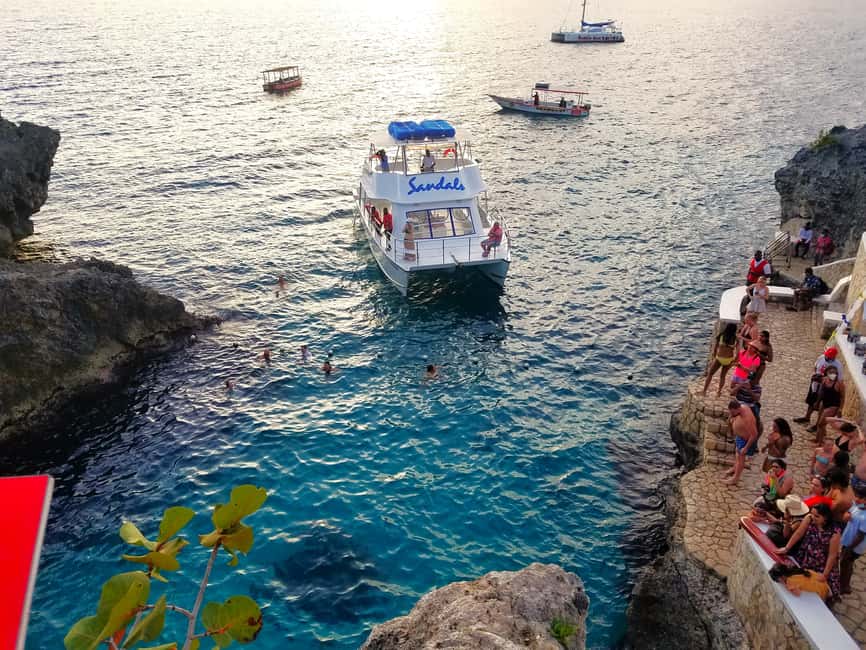Negril Beach Experience & Rick's Cafe from Montego Bay - Jamaican food during your beach time