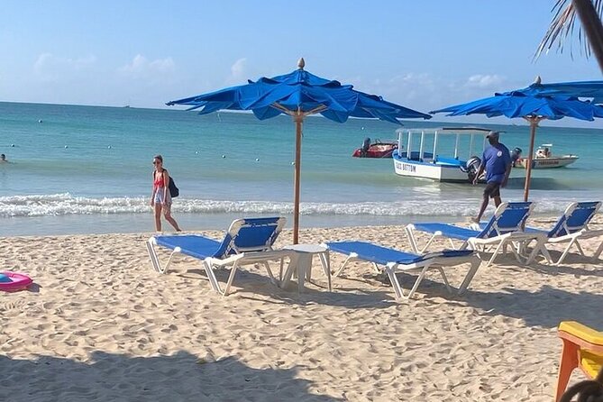 Negril Beach, Ricks Cafe and Margaritaville from Montego Bay - Rick’s Café and Negril’s cliff edge