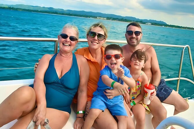 Negril Catamaran: Adults Sunset Party with Drinks & DJ - Who will enjoy this catamaran most?