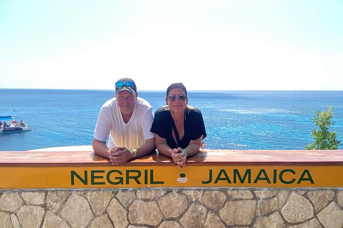 Negril day! beach and west end Cliffs with French Guide - From the beach to Negril’s cliffs