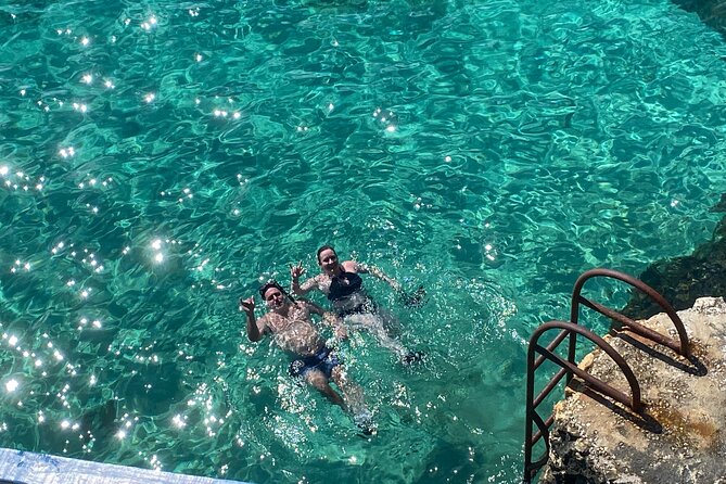 Negril day! beach and west end Cliffs with French Guide - What the $180 price means
