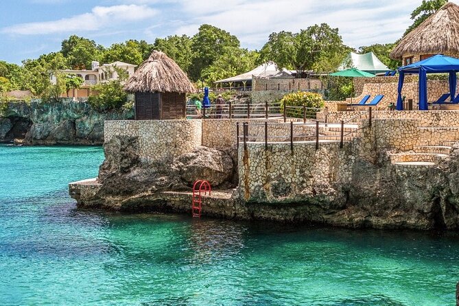 Negril Hotels Private Airport Transfer - Conversation, local advice, and the limits of the service