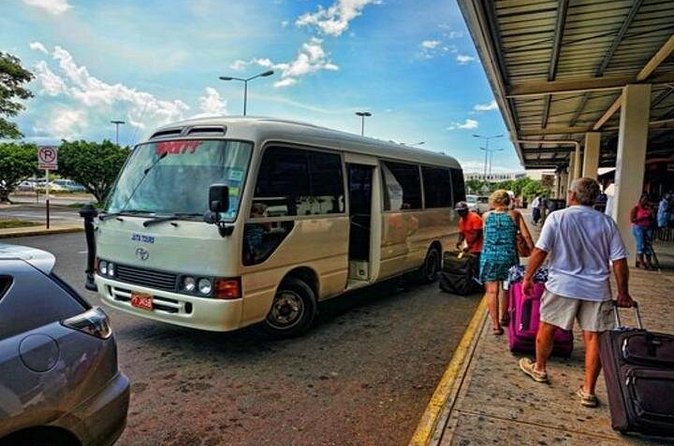 Negril Hotels Transfers to Montego Bay Airport - Private vehicle versus shared shuttle
