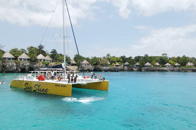 Negril PRIVATE CHARTER Catamaran (rate for 21 persons) - Key points to know before you book
