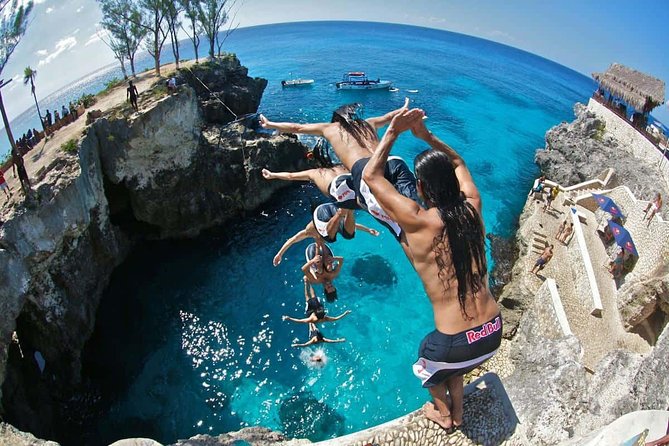 Negril Seven Miles Beach Day and Rick's Cafe Sunset Private Tour - Key Points At A Glance