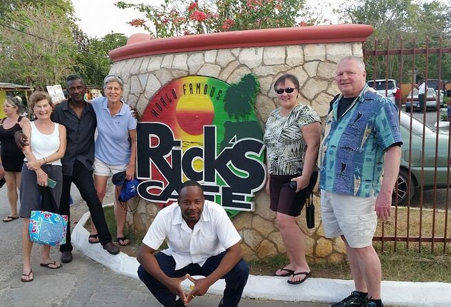 Negril Seven Miles Beach Day and Rick's Cafe Sunset Private Tour - Three Hours Along Seven Mile Beach