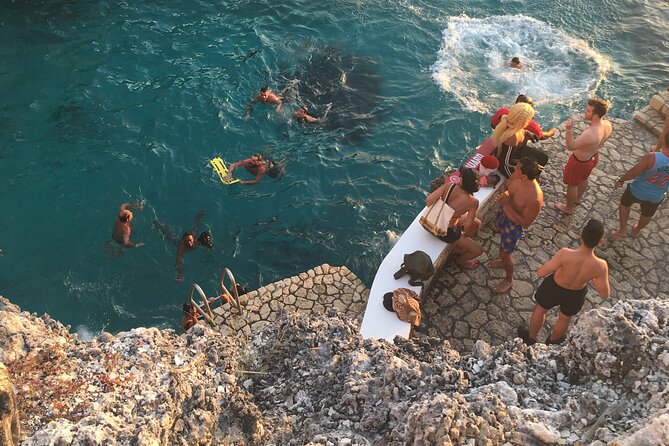 Negril Seven Miles Beach, Snorkeling, Boat Ride, Ricks Cafe Combo - Rick’s Cafe at sunset