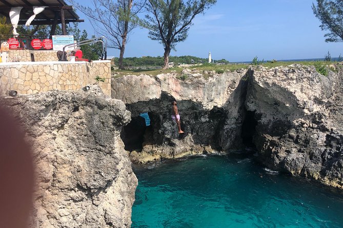 Negril Shopping And Rick's Café - The Real Draw: Three Hours At Rick’s Café
