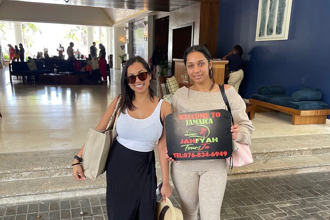 Ocean Eden bay coral spring EXCLUSIVE private airport transfer - Finding your driver after landing