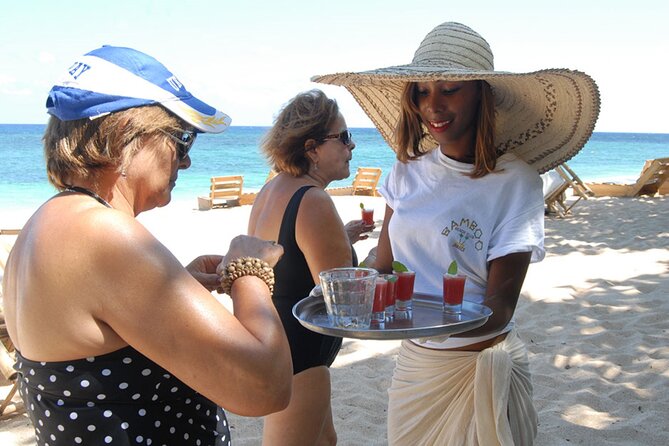 Ocho Rios: Bamboo Beach Club VIP Access with Lunch and Cocktails - Cocktails, rum punch, and the bartender’s show