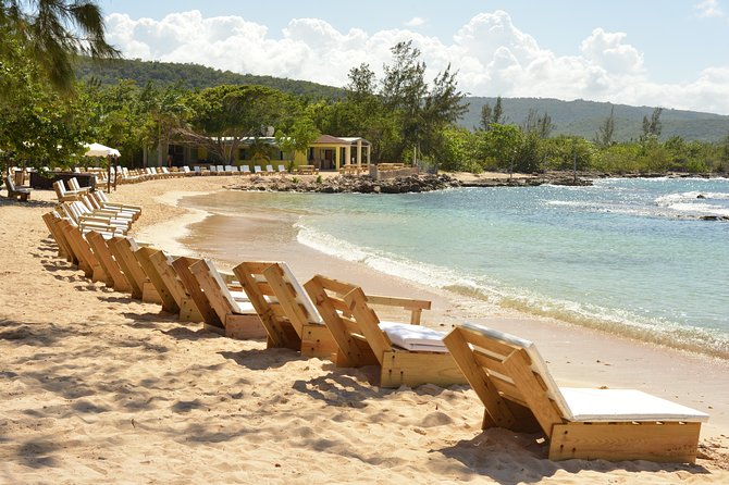 Ocho Rios: Bamboo Beach Club with Specialty Lunch & Cocktails - Snorkeling and massages are optional extras