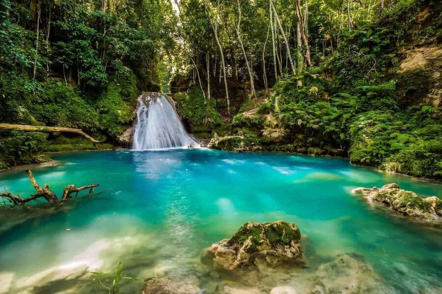 Ocho Rios: Dunn's River Falls and Blue Hole Combo Tour - Key points to know before you book