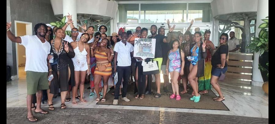 Ocho Rios: Dunn's River Falls and Shopping Tour - The ride from your hotel or cruise ship