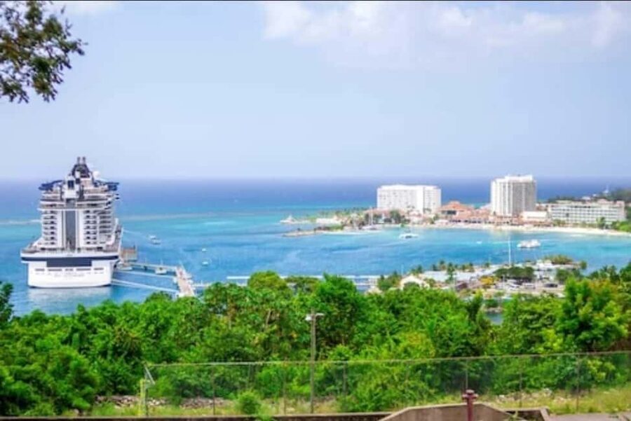 Ocho Rios: Guided Sightseeing Tour - Pickup makes this useful on a short stay