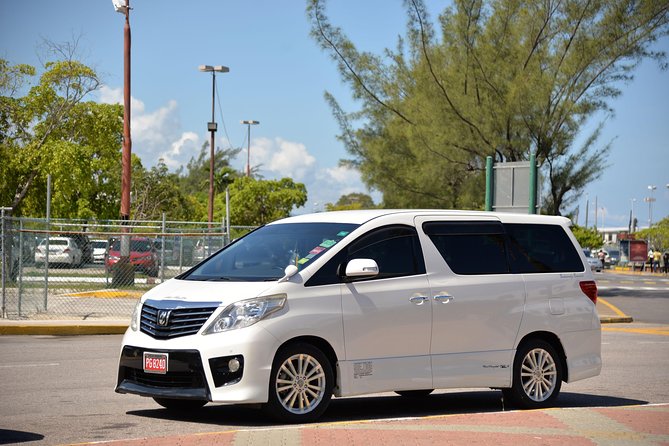 Ocho Rios Hotels Transfer Between Montego Bay Airport (MBJ) - Key points at a glance