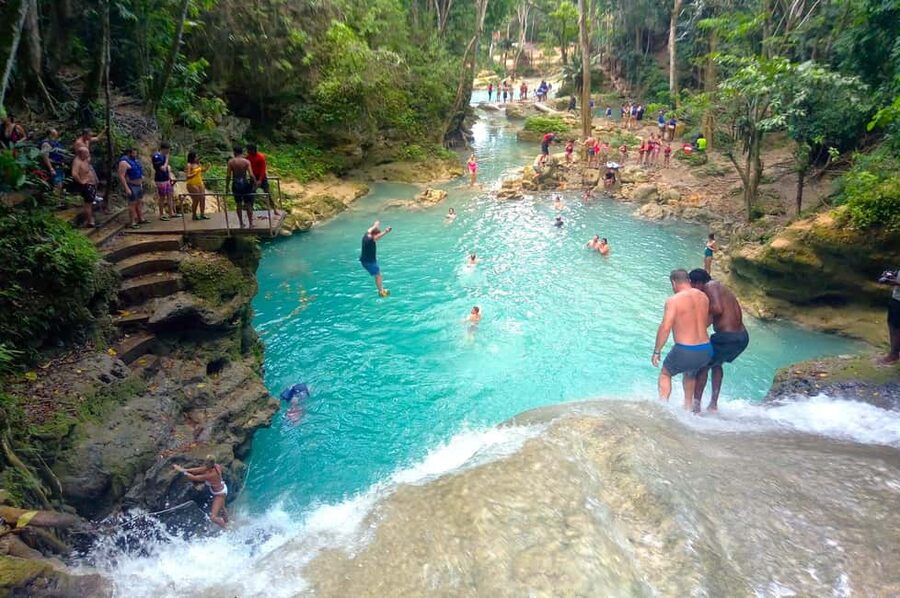 Ocho Rios: Irie Blue Hole and River Tubing Tour - Why the guide matters at the falls