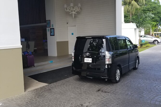Ocho Rios Private Airport Transfer (MBJ Airport ) - Why a private airport ride can make sense in Jamaica